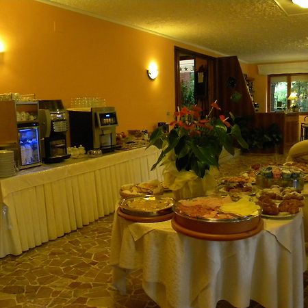 Hotel La Rosa Del Tirreno Livorno Dış mekan fotoğraf